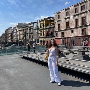 Meet your Posher, Elizabeth